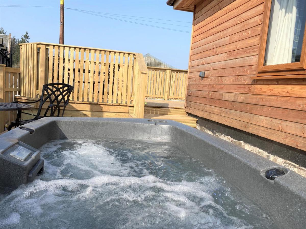 Pheasant Lodge With Hot Tub Forgandenny Eksteriør billede